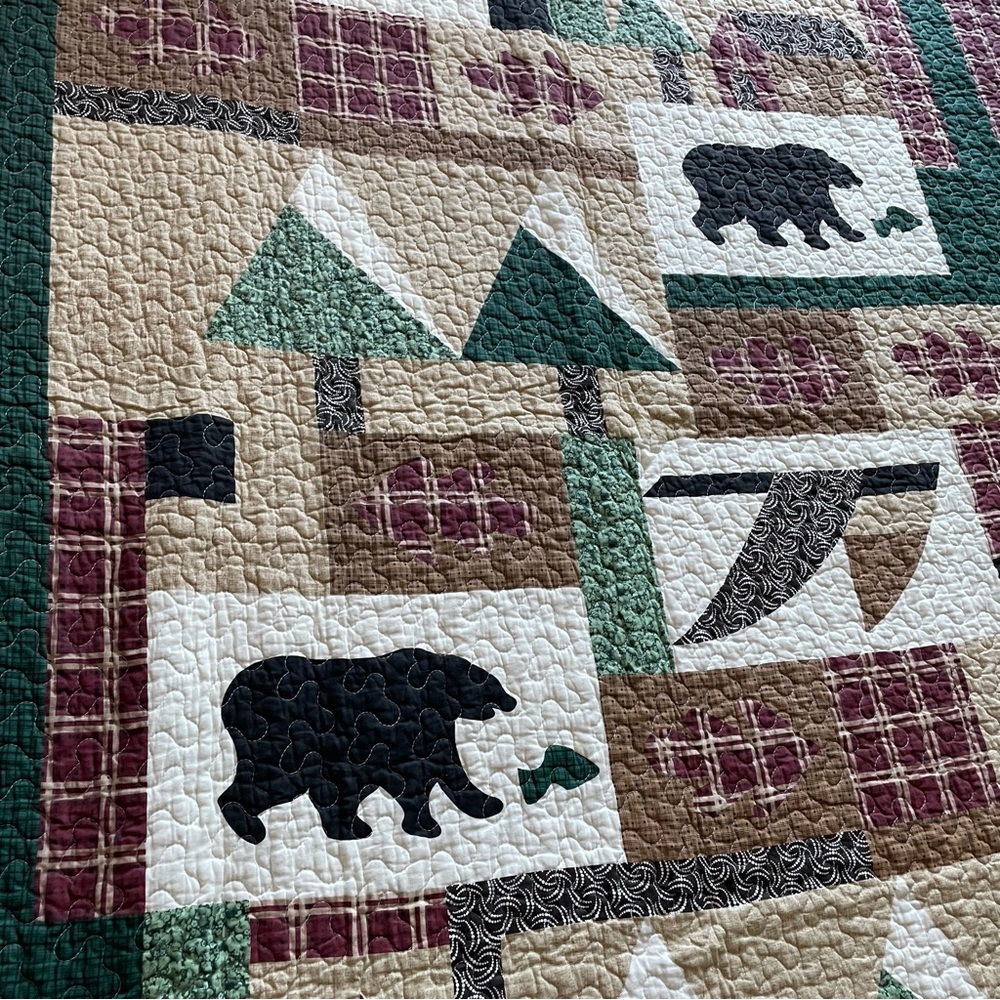 Patchwork Quilted 50x60" Throw Blanket Cabin Camping Cottage Rustic Nature Bear - Picture 5 of 8